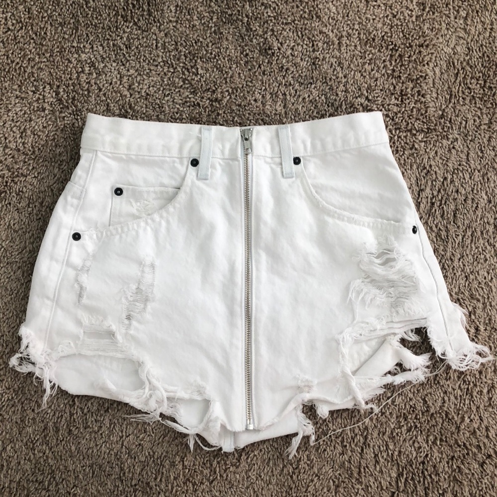 LF front zip white denim skirt SIZE 27